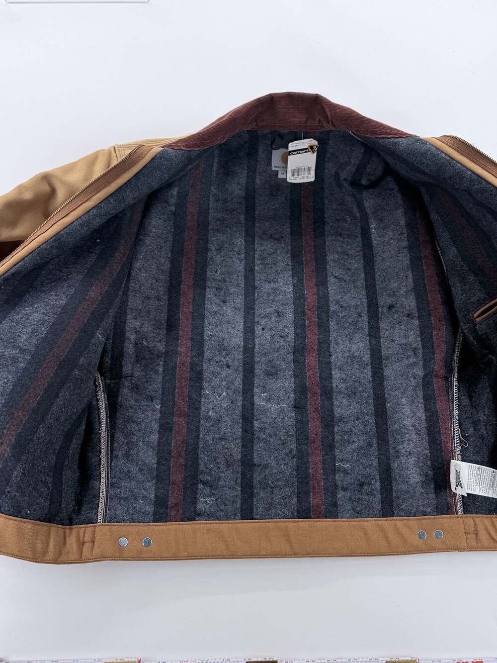 NWT Carhartt J01 BRN Blanket Lined Detroit Jacket Size Medium Regular - Picture 9 of 14
